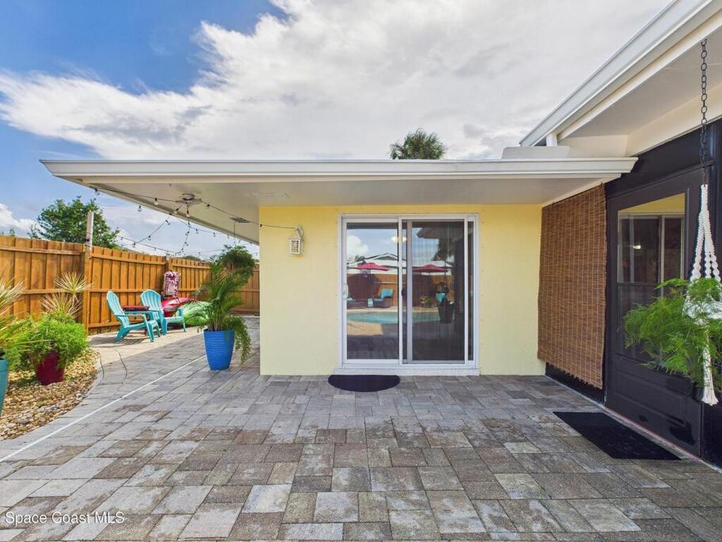 400 Oak Ridge Drive, Indialantic, FL 32903