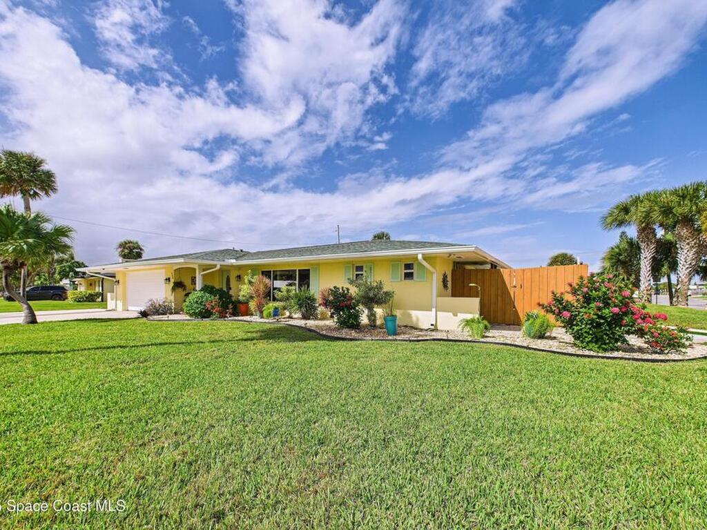400 Oak Ridge Drive, Indialantic, FL 32903