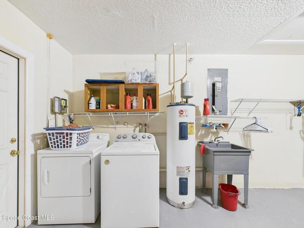 400 Oak Ridge Drive, Indialantic, FL 32903