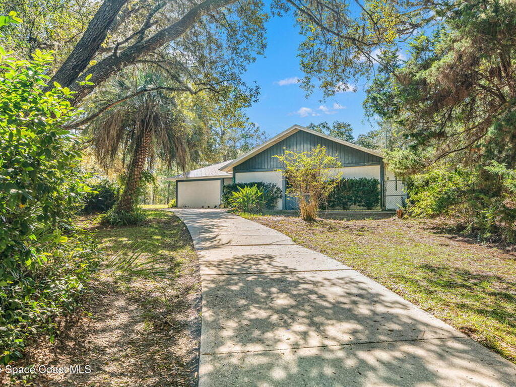 7418 N Firwood Circle, Citrus Springs, FL 34433