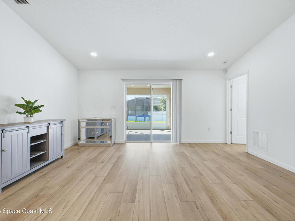 516 Olsmar Street, Palm Bay, FL 32908