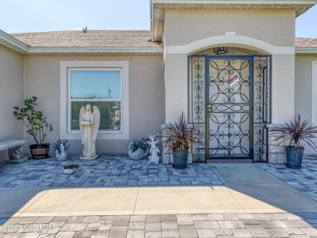 516 Olsmar Street, Palm Bay, FL 32908