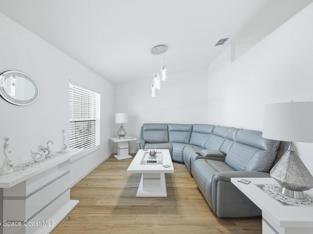 516 Olsmar Street, Palm Bay, FL 32908