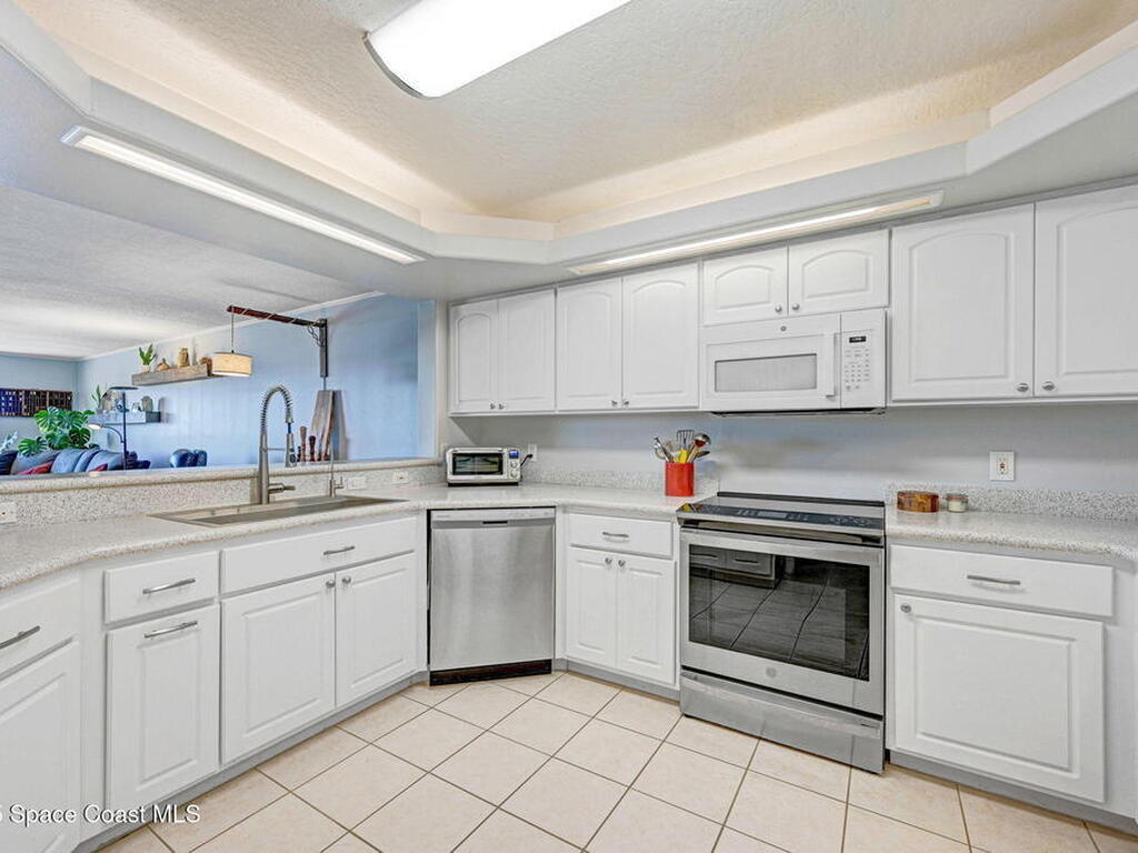 3360 S Atlantic Avenue, Cocoa Beach, 32931