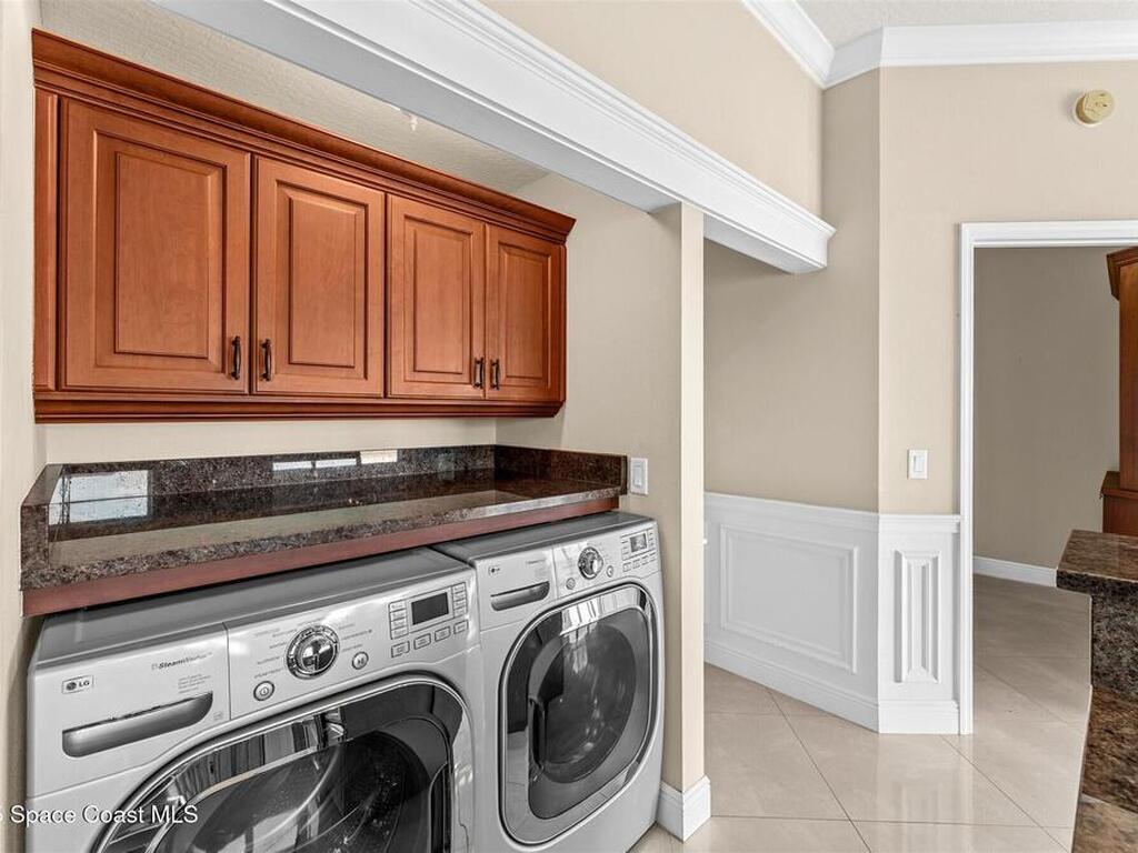 10285 S Tropical Trail, Merritt Island, FL 32952