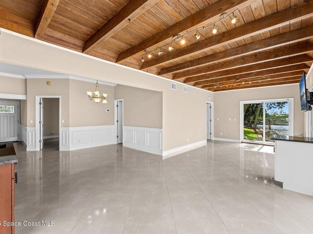 10285 S Tropical Trail, Merritt Island, FL 32952