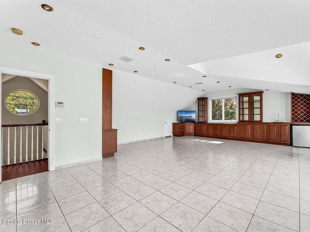 10285 S Tropical Trail, Merritt Island, FL 32952