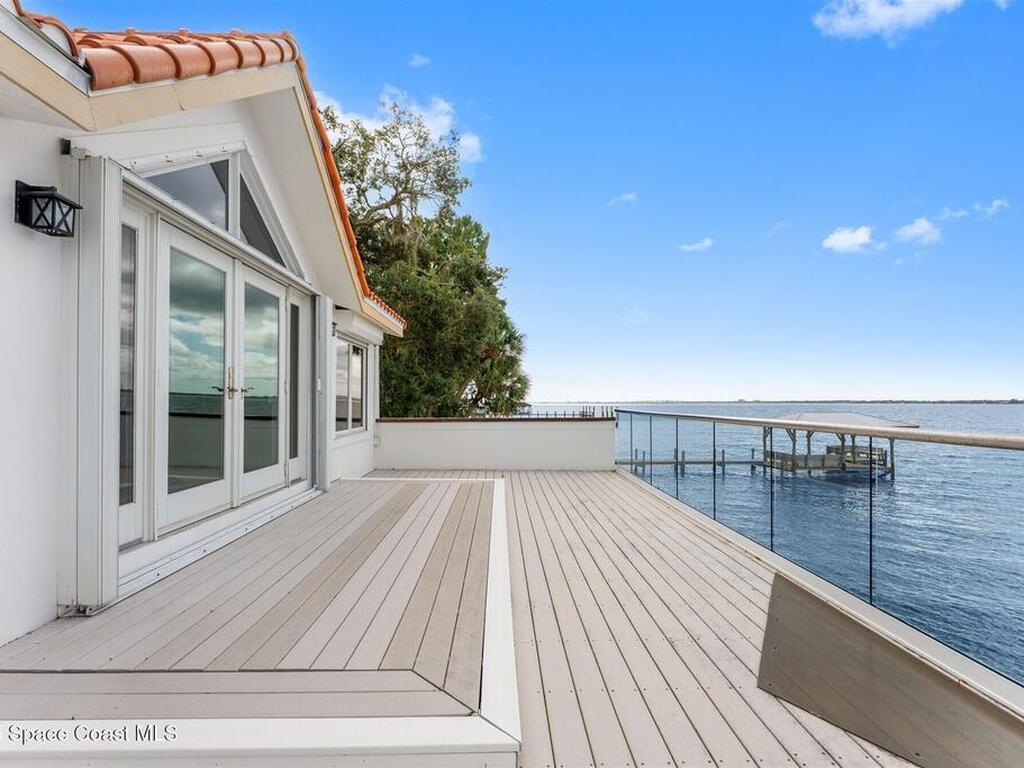 10285 S Tropical Trail, Merritt Island, FL 32952