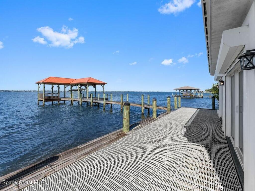 10285 S Tropical Trail, Merritt Island, FL 32952