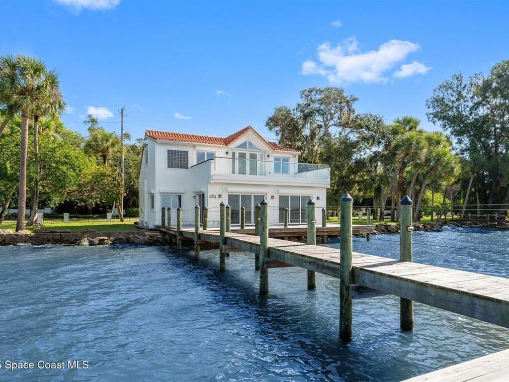 10285 S Tropical Trail, Merritt Island, FL 32952