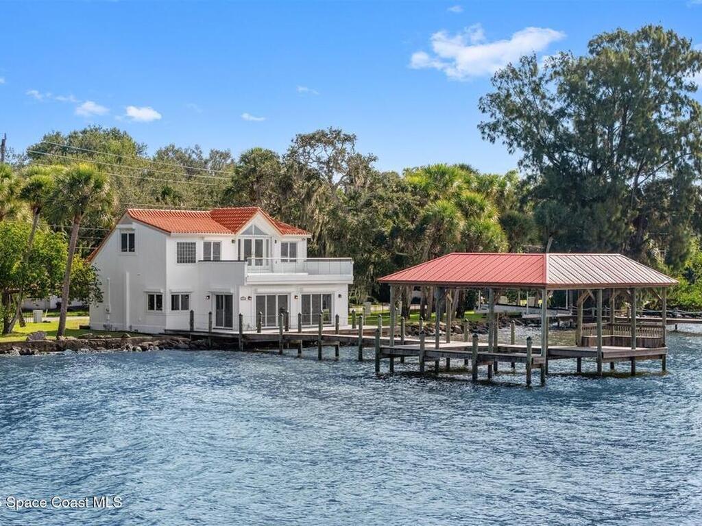 10285 S Tropical Trail, Merritt Island, FL 32952