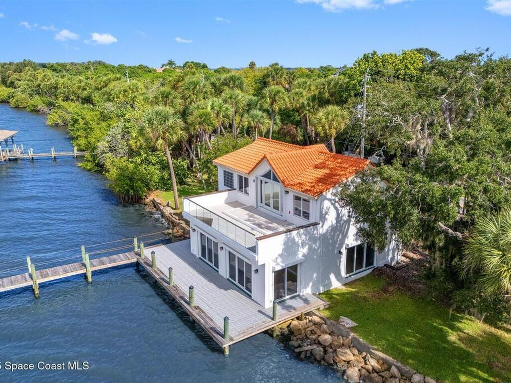 10285 S Tropical Trail, Merritt Island, FL 32952