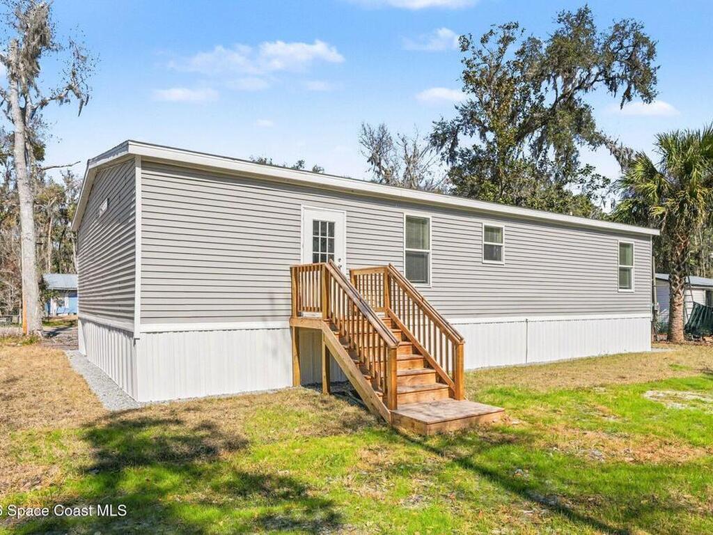 23950 Bass Road, Astor, FL 32102