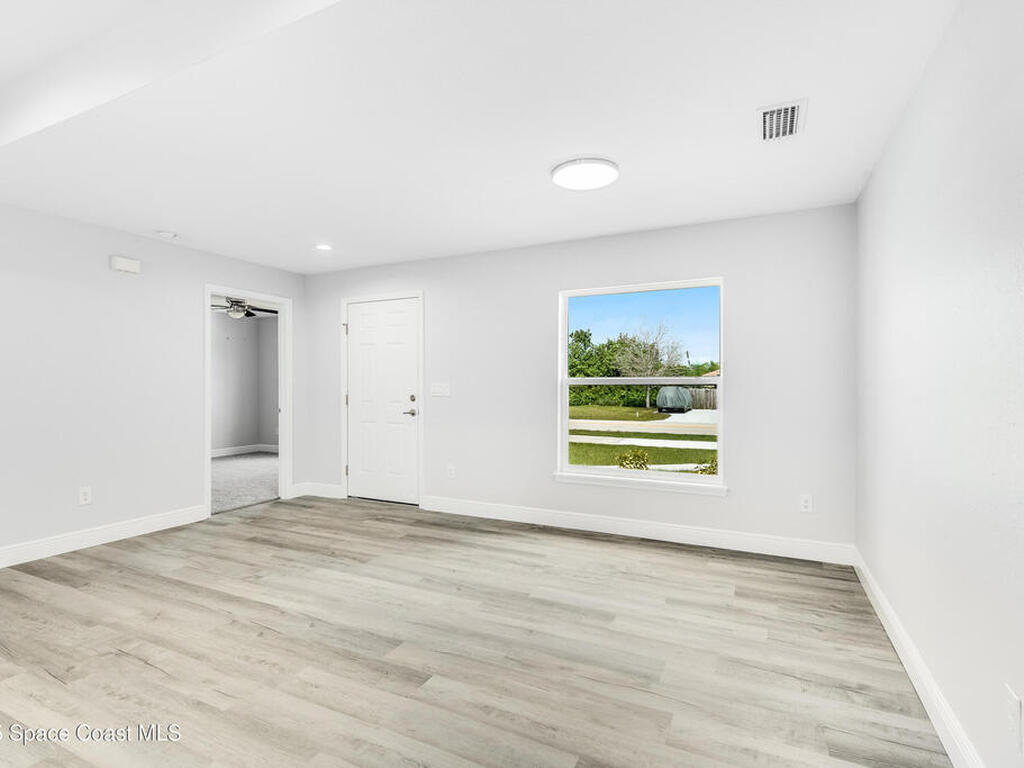 517 Fellenz Street, Palm Bay, FL 32908