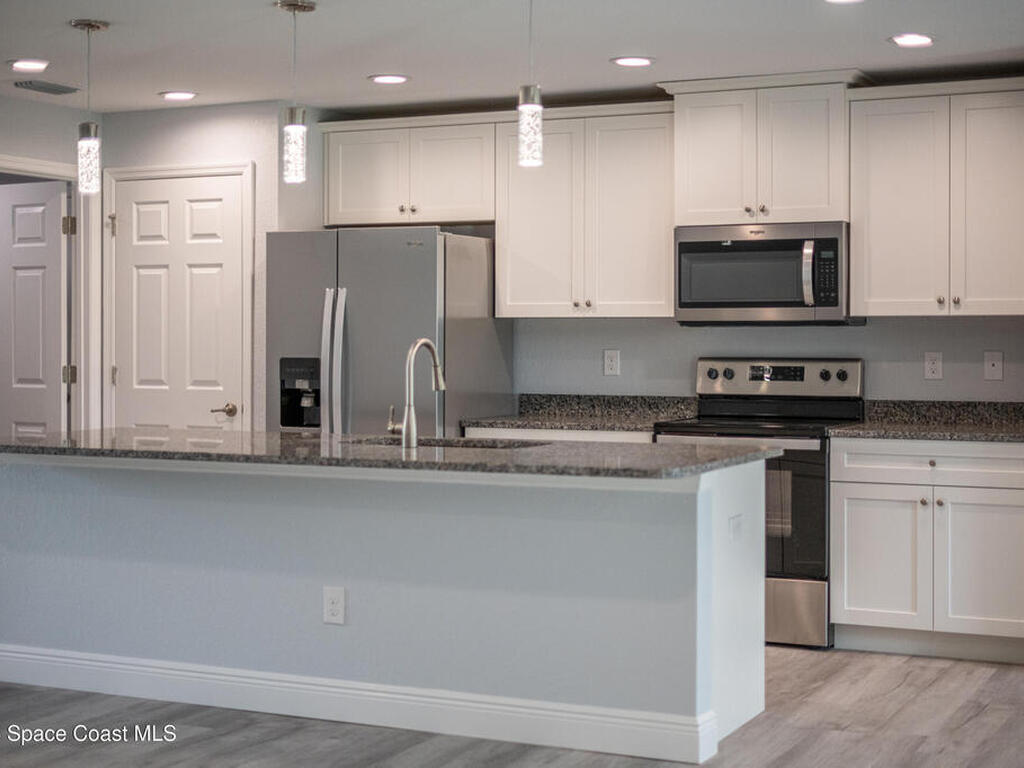 517 Fellenz Street, Palm Bay, FL 32908