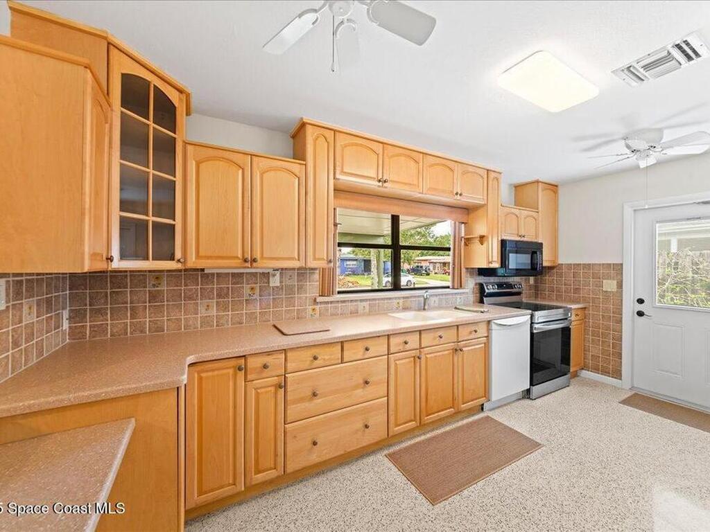 513 Palm Avenue, Merritt Island, FL 32952