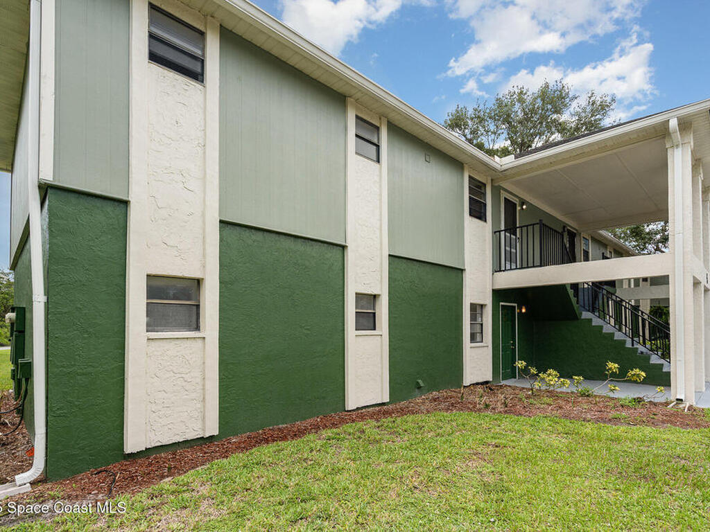 2219 Flower Tree Circle, Melbourne, FL 32935