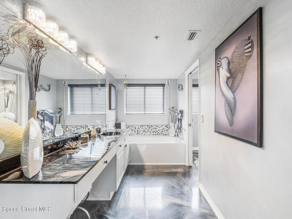 925 N Highway A1a, Indialantic, FL 32903