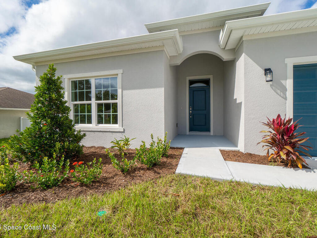 542 De Groodt Road, Palm Bay, FL 32908
