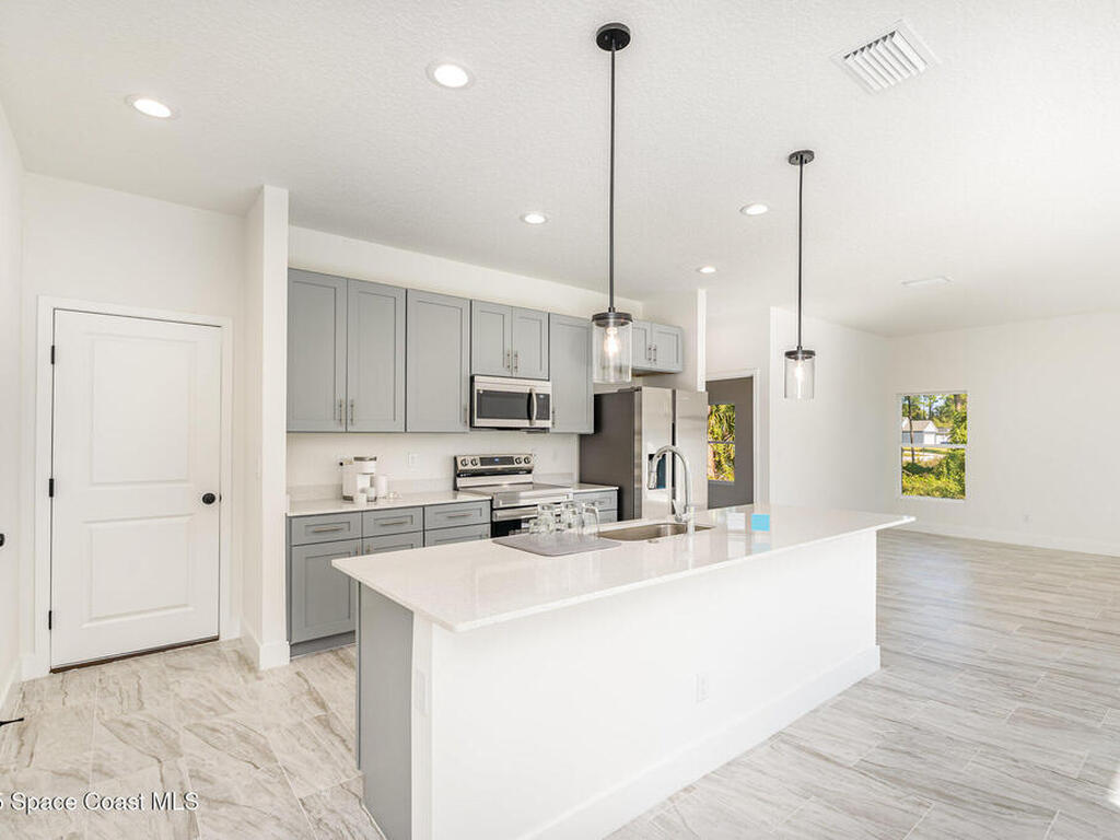 1155 Yakutat Avenue, Palm Bay, FL 32909