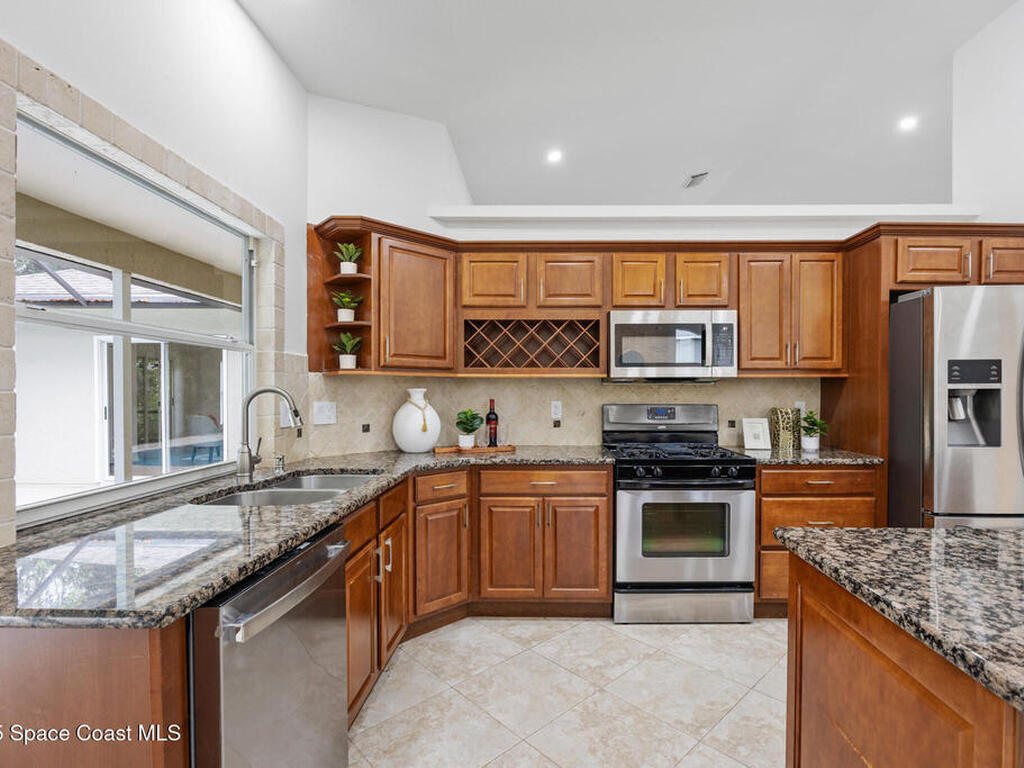 8014 Glastonbury Place, Melbourne, FL 32940