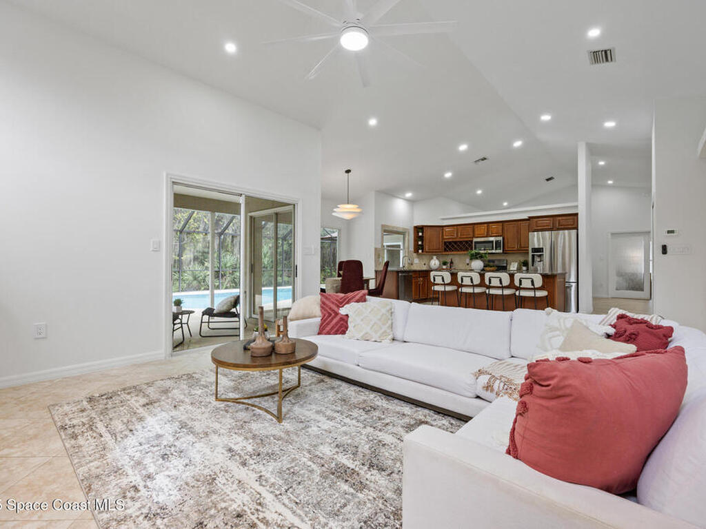 8014 Glastonbury Place, Melbourne, FL 32940