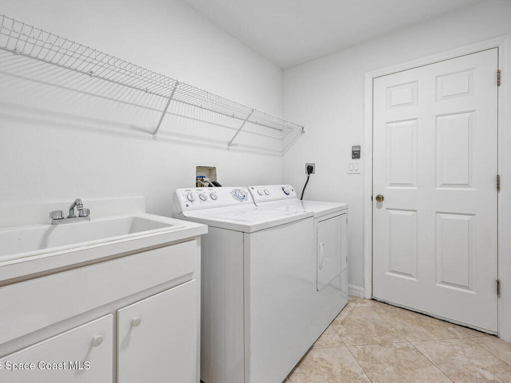 8014 Glastonbury Place, Melbourne, FL 32940