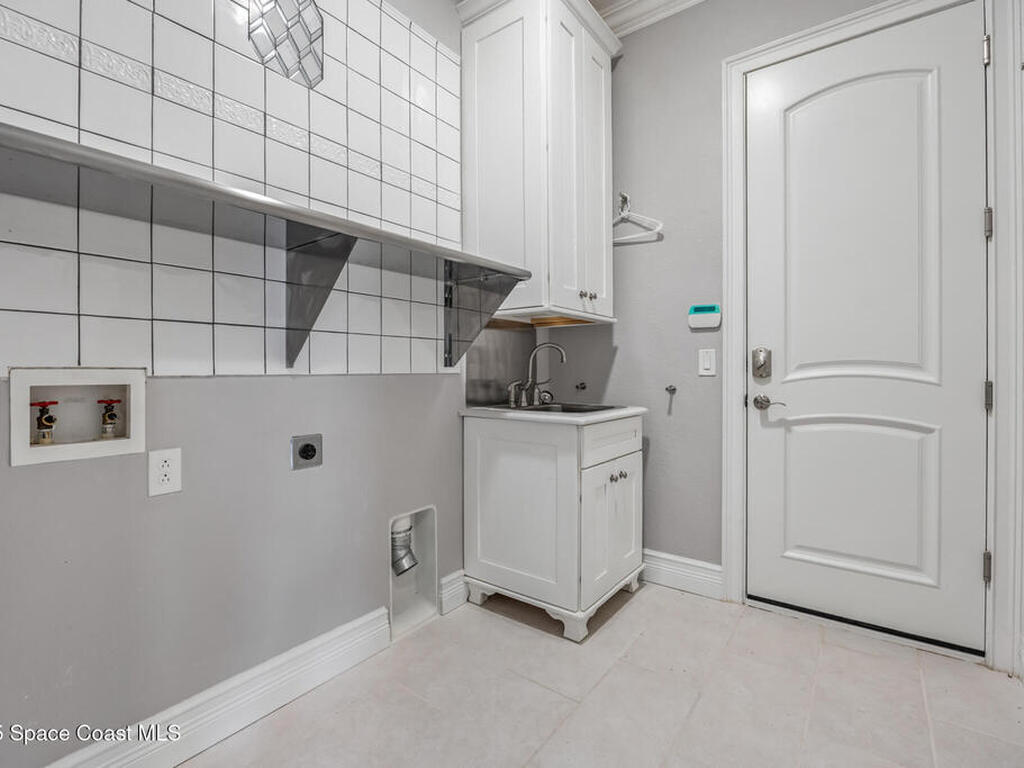 3326 Peninsula Circle, Melbourne, FL 32940