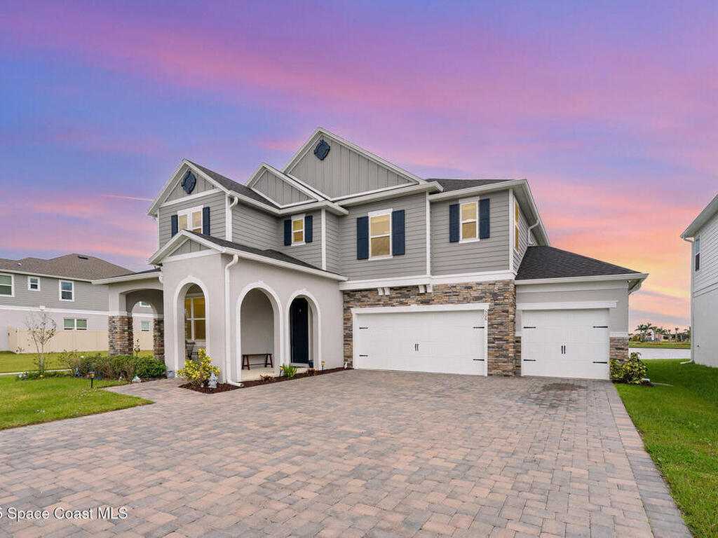 506 Glaspell Circle, Palm Bay, FL 32909