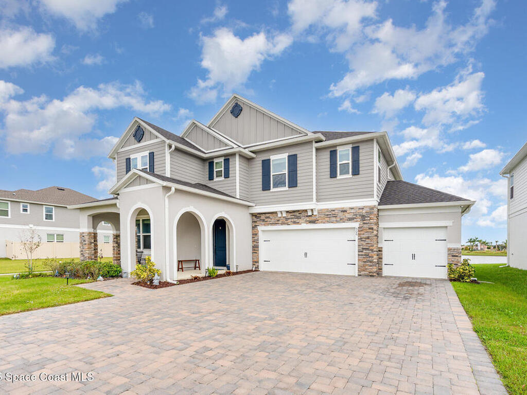 506 Glaspell Circle, Palm Bay, FL 32909