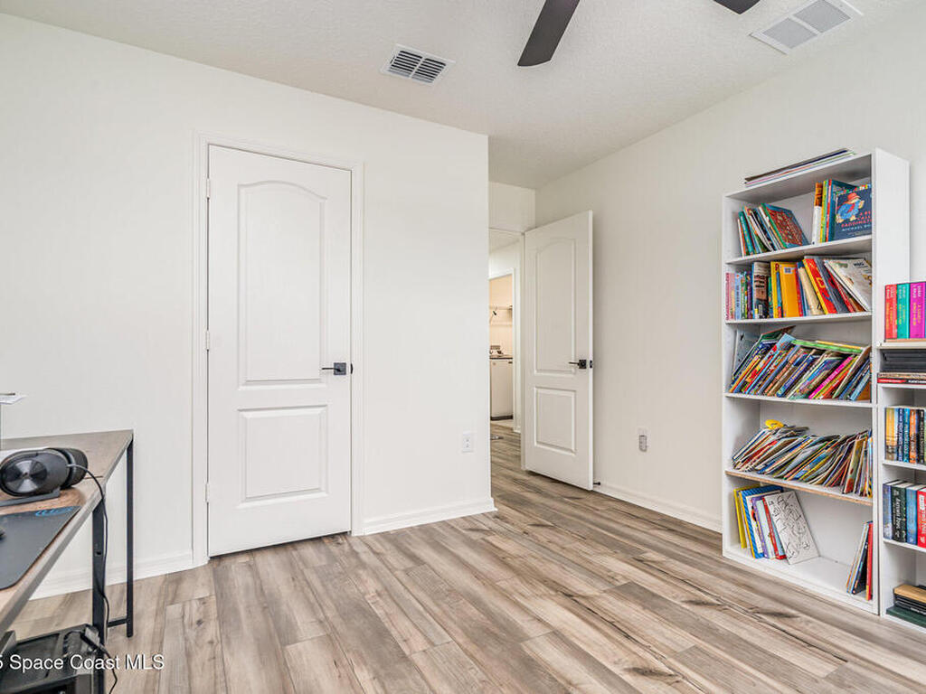 506 Glaspell Circle, Palm Bay, FL 32909