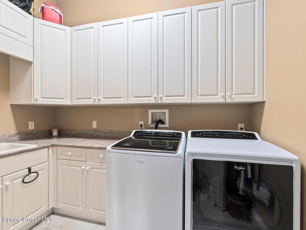 17 Harbour Isle Drive, Hutchinson Island, FL 34949