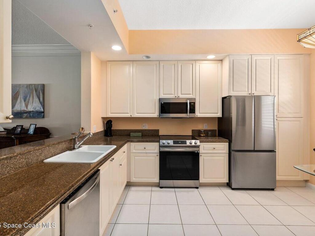 17 Harbour Isle Drive, Hutchinson Island, FL 34949