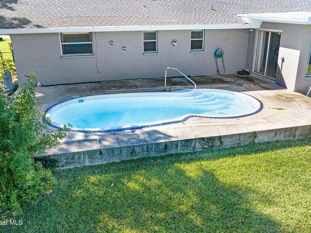 159 Antigua Drive, Cocoa Beach, FL 32931