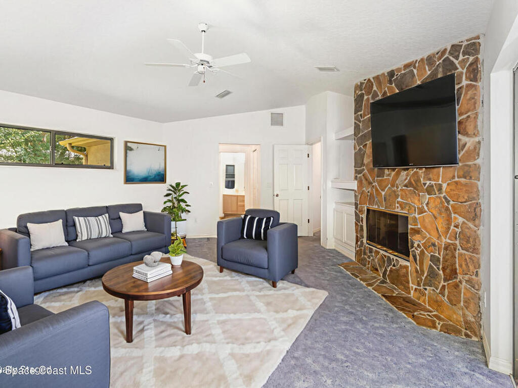 1554 E Silver Hammock, DeLand, FL 32720