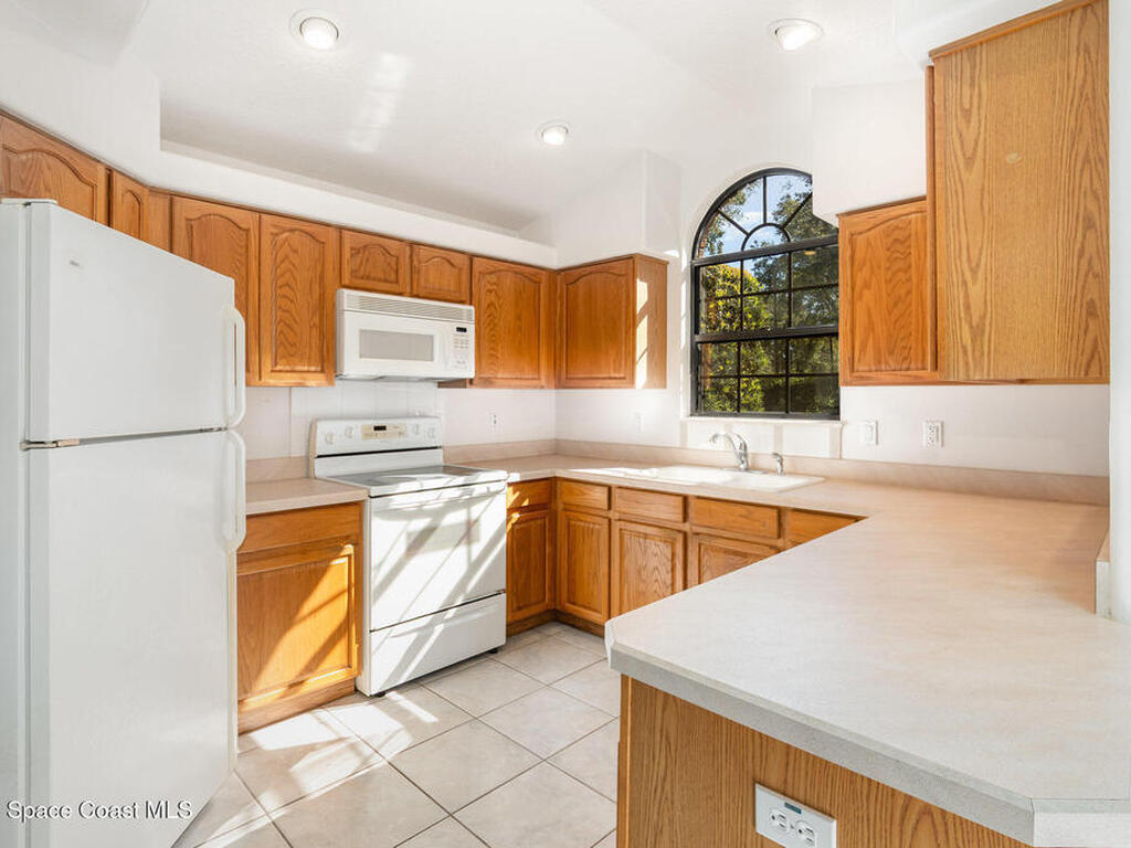 1554 E Silver Hammock, DeLand, FL 32720