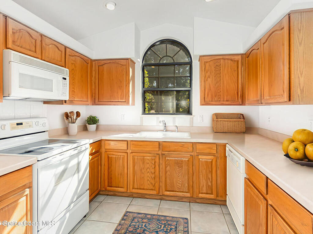 1554 E Silver Hammock, DeLand, FL 32720