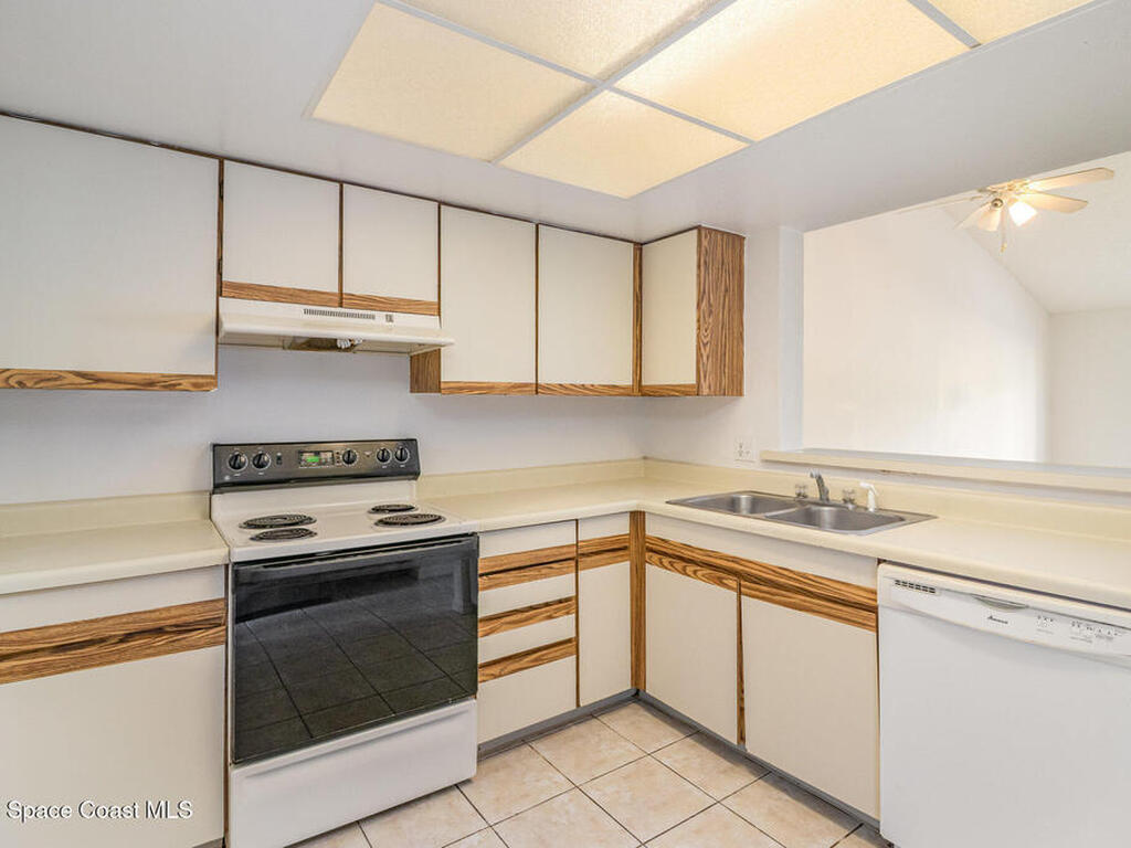 1515 Huntington Lane, Rockledge, FL 32955