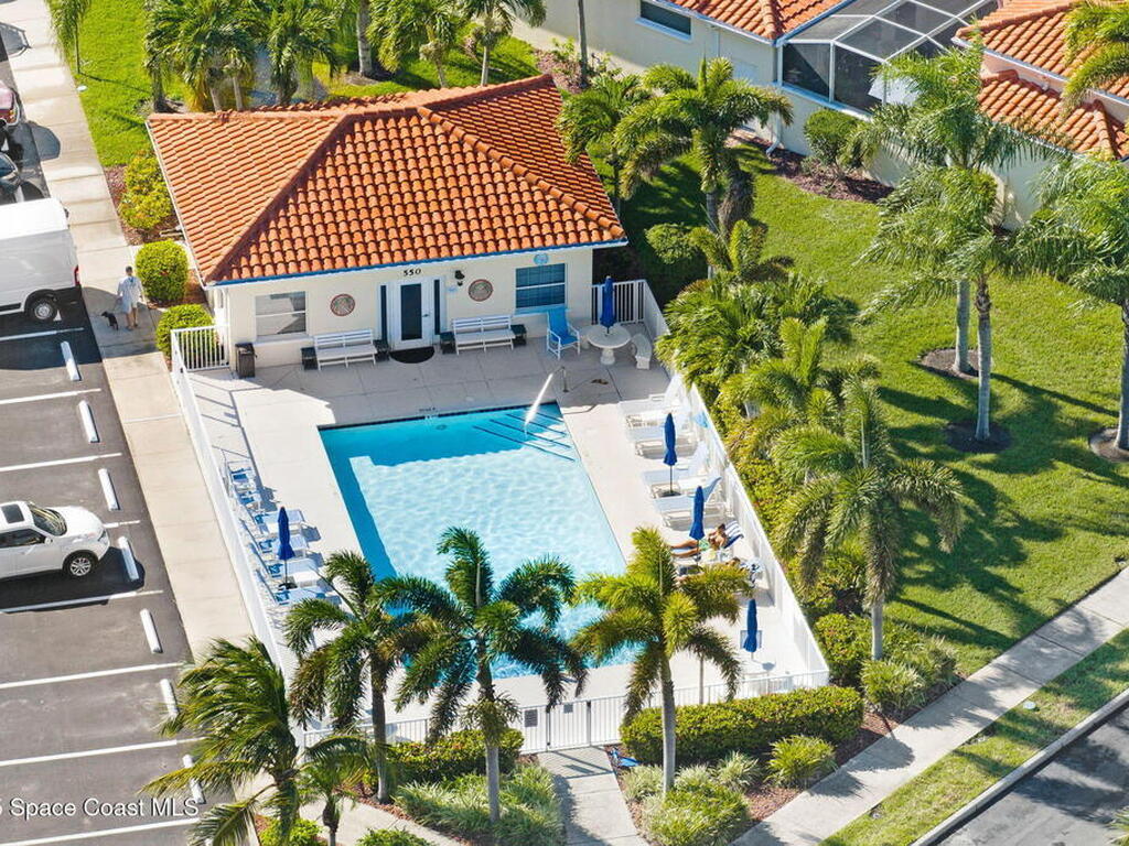 560 Casa Bella Drive, Cape Canaveral, FL 32920