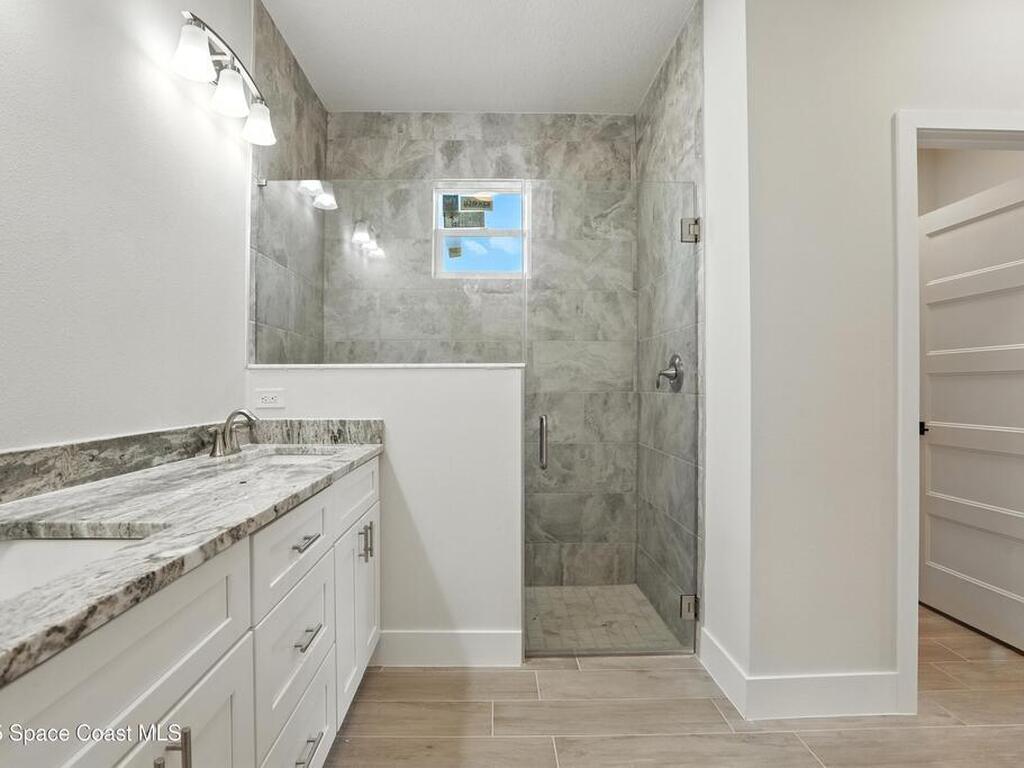 693 Akola Terrace, Palm Bay, FL 32908