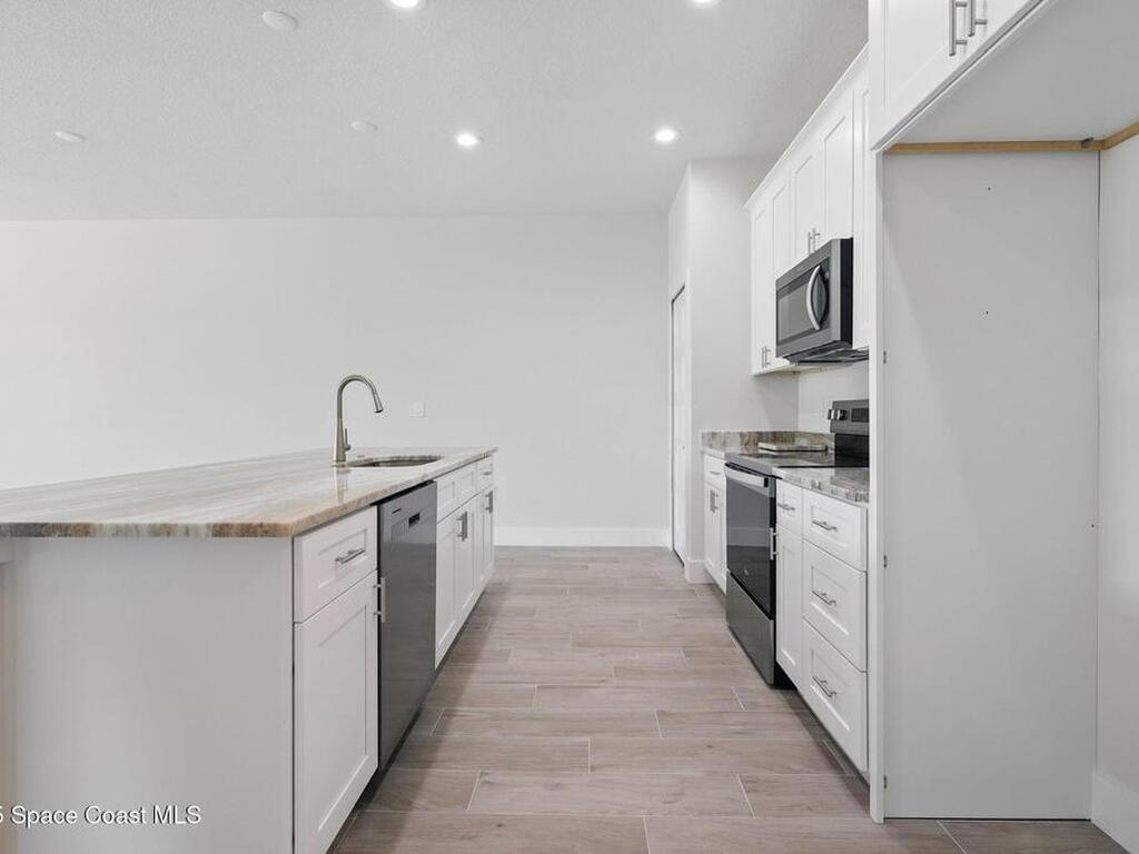 677 Akola Terrace, Palm Bay, FL 32908