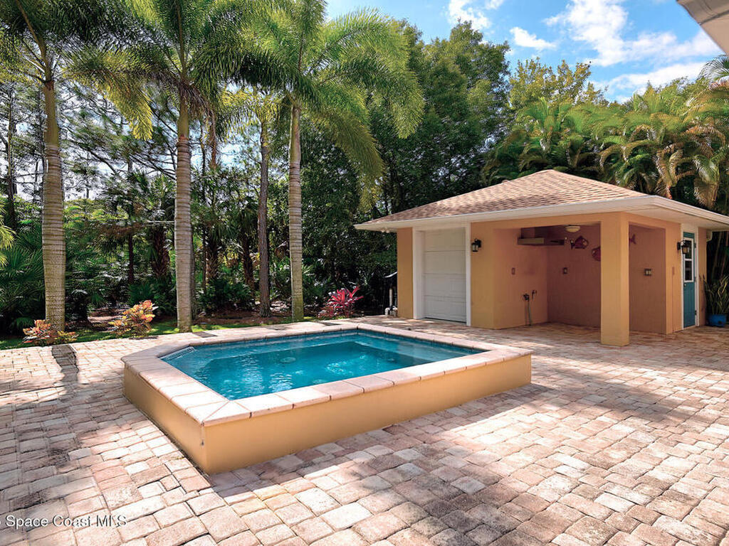 4580 Hunters Run Circle, Grant, FL 32949