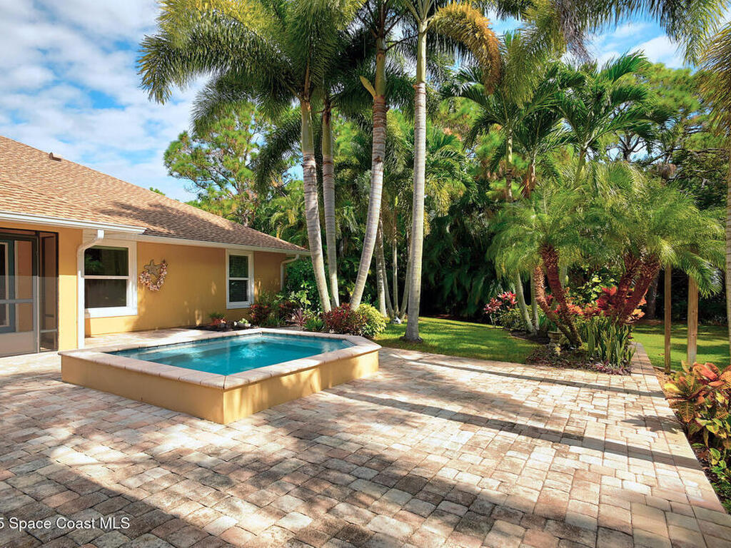 4580 Hunters Run Circle, Grant, FL 32949