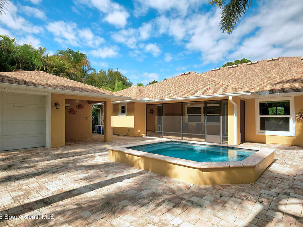 4580 Hunters Run Circle, Grant, FL 32949