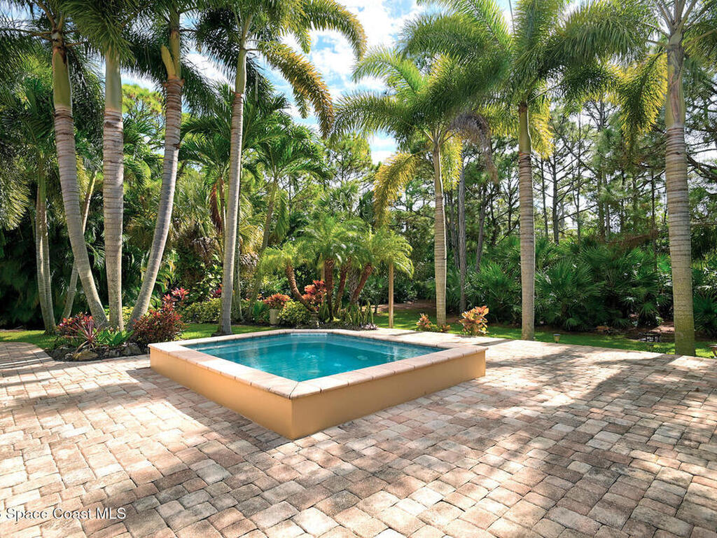 4580 Hunters Run Circle, Grant, FL 32949