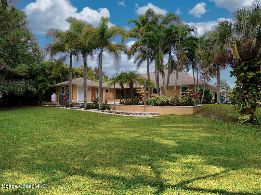 4580 Hunters Run Circle, Grant, FL 32949