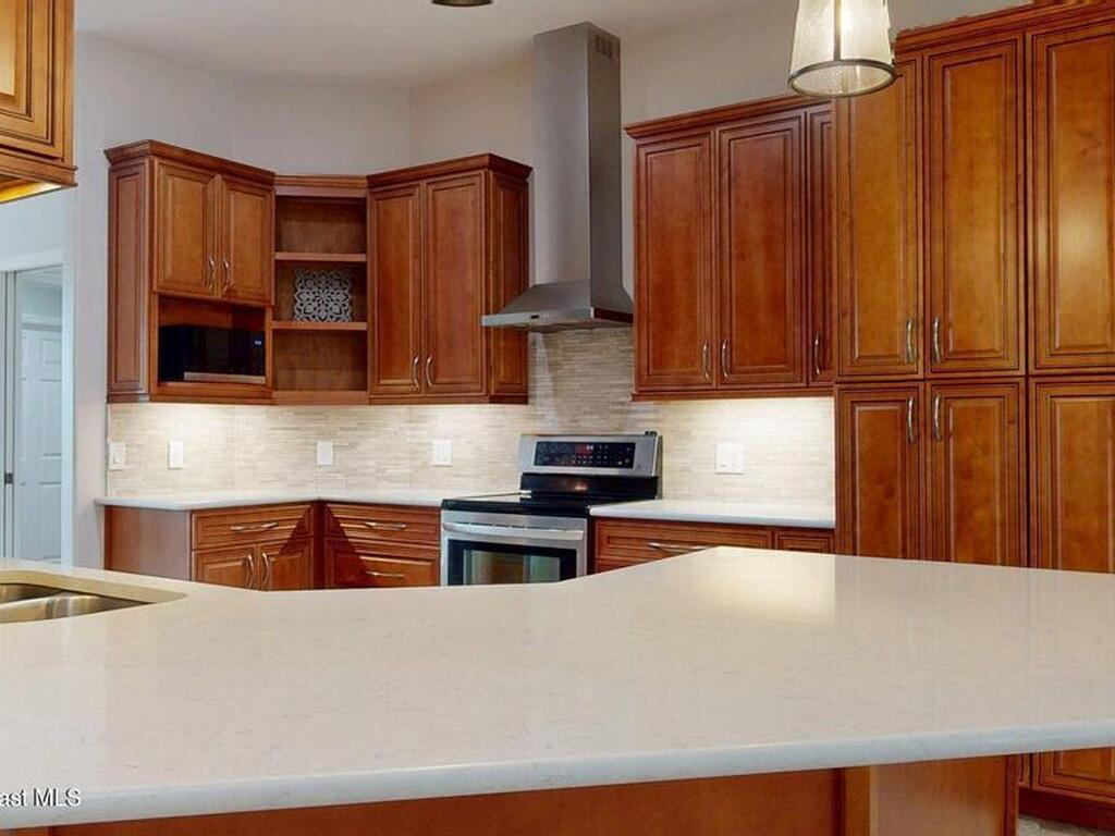 4580 Hunters Run Circle, Grant, FL 32949