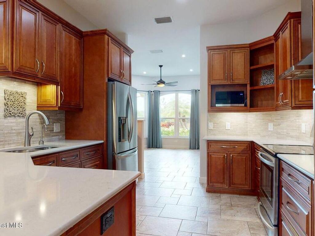 4580 Hunters Run Circle, Grant, FL 32949