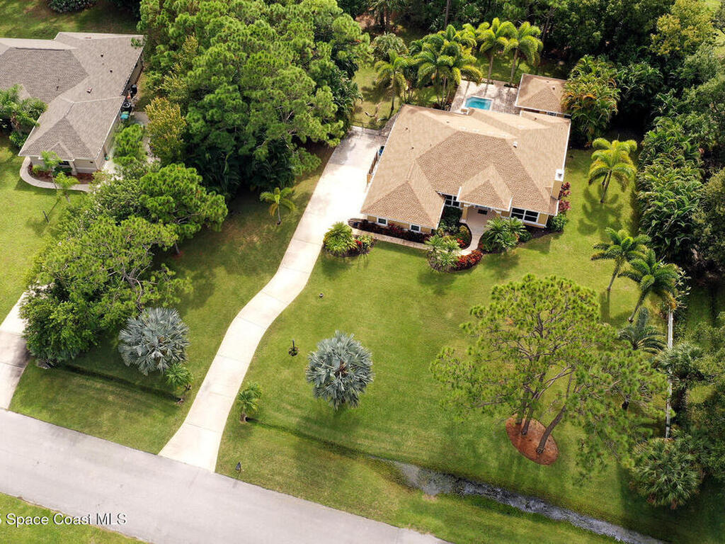 4580 Hunters Run Circle, Grant, FL 32949