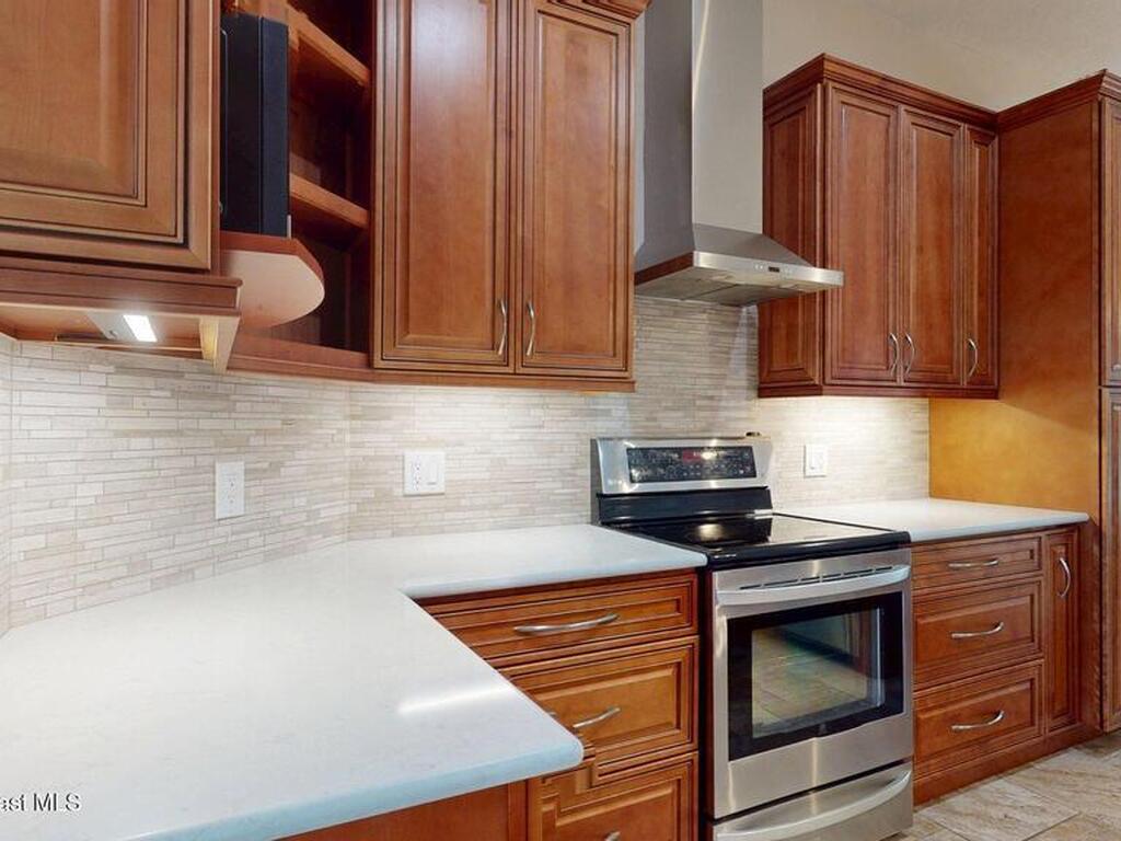 4580 Hunters Run Circle, Grant, FL 32949